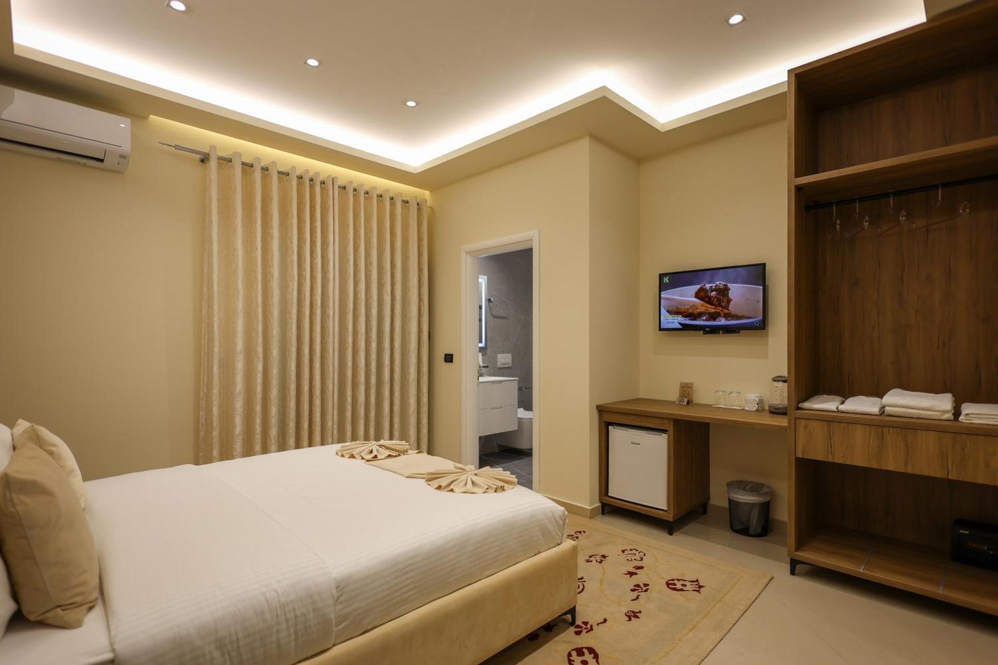 Hotel Mimani Berat Buitenkant foto