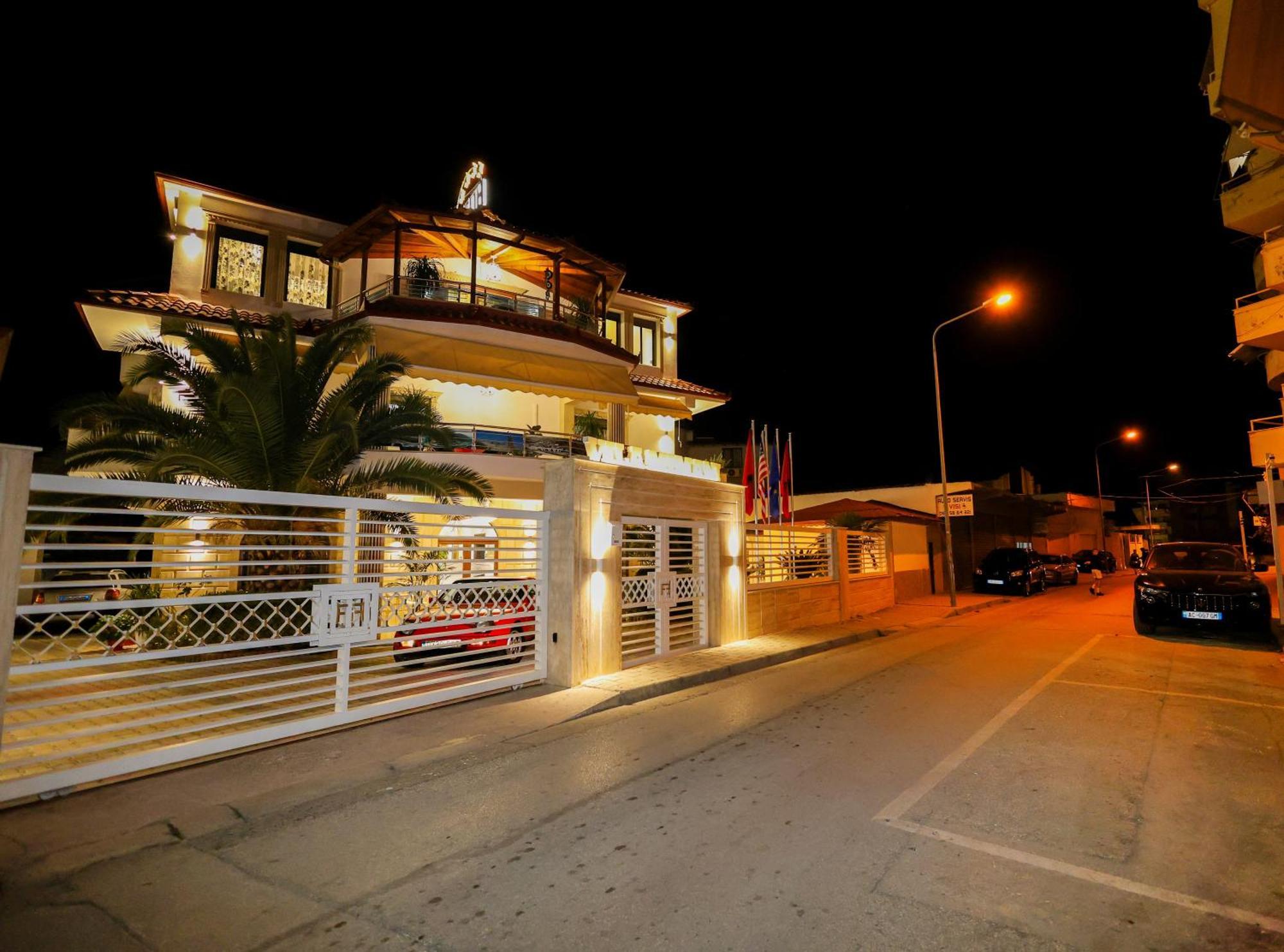 Hotel Mimani Berat Buitenkant foto