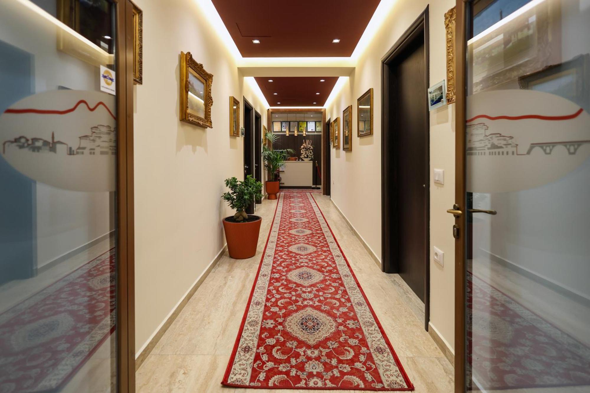 Hotel Mimani Berat Buitenkant foto